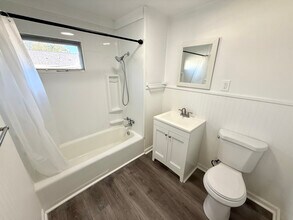 54 4th St in Waterford, NY - Building Photo - Building Photo