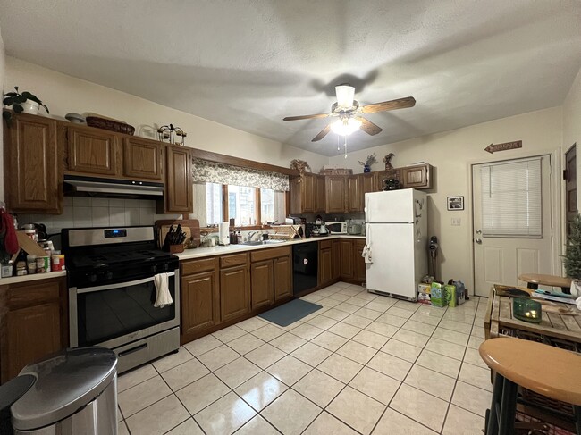 94 Raymond Ave, Unit 1