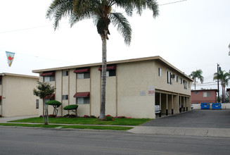 12602 Sunswept Ave in Garden Grove, CA - Foto de edificio - Building Photo