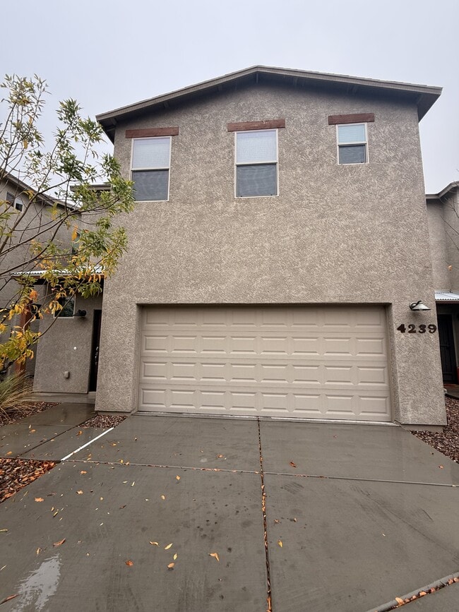 property at 4239 E Columbus Park Pl