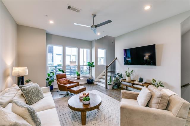 property at 4906 Live Oak St
