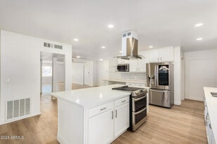 936 W Rio Salado Pkwy in Mesa, AZ - Building Photo