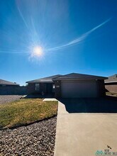 517 Almond Tree Ln in Clovis, NM - Building Photo - Building Photo