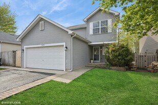 639 Navajo St in Round Lake Heights, IL - Building Photo