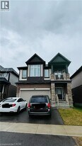 295 Chokecherry Cres in Waterloo, ON - Building Photo