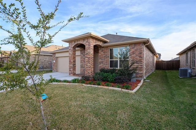 225 Red Fox Ln in Denton, TX - Building Photo - Building Photo