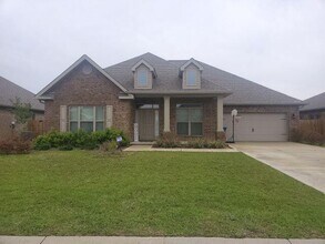 329 Merlin Ct in Crestview, FL - Building Photo - Building Photo