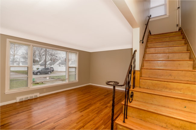 property at 5755 Turney Rd