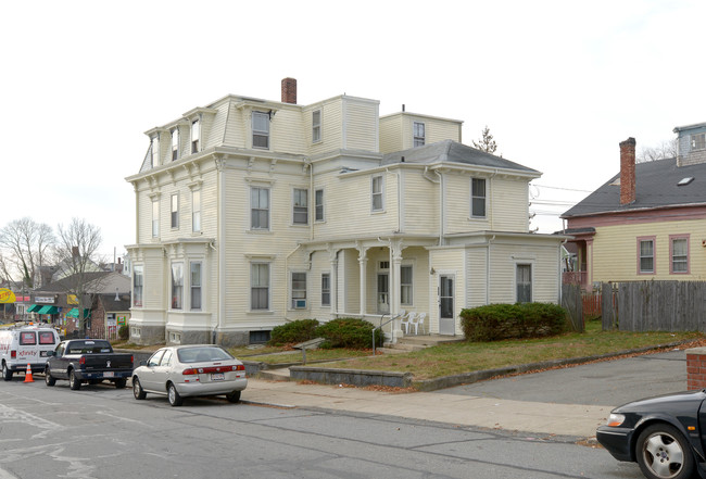 141 Allen St in New Bedford, MA - Foto de edificio - Building Photo