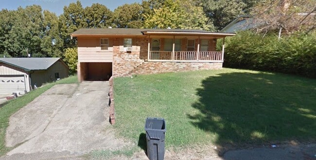 714 N Ridge Dr in Helena-West Helena, AR - Building Photo - Building Photo