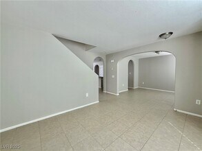 712 E Caballo Hills Ave in North Las Vegas, NV - Building Photo - Building Photo
