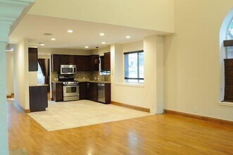 8502 Tyhurst Dr in Austin, TX - Building Photo - Building Photo