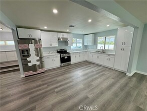 4560 Ambs Dr in Riverside, CA - Building Photo - Building Photo