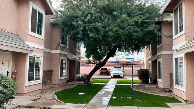 1055 W 5th St in Tempe, AZ - Building Photo - Building Photo
