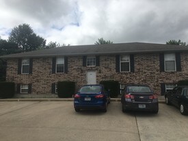 614 Cantebury Dr, Unit B in Warrensburg, MO - Building Photo