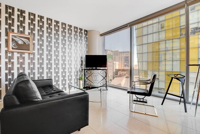 3726 Las Vegas Blvd in Las Vegas, NV - Building Photo - Building Photo