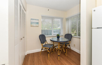 275 Palm Ave in Jupiter, FL - Building Photo - Building Photo