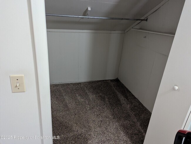 718 Boulevard Ave in Dickson City, PA - Building Photo - Building Photo