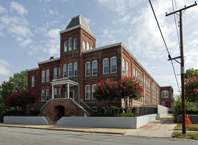 Fairmount House in Richmond, VA - Building Photo - Building Photo