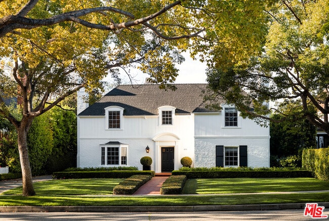 property at 615 Trenton Dr