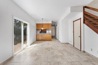 1527 Verdi St in Alameda, CA - Building Photo - Building Photo