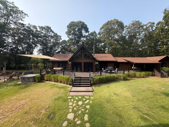 property at 1710 Gull Pond Ln