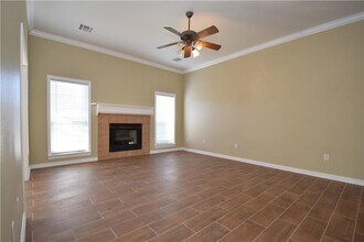 906 SW Navajo Dr in Bentonville, AR - Foto de edificio - Building Photo