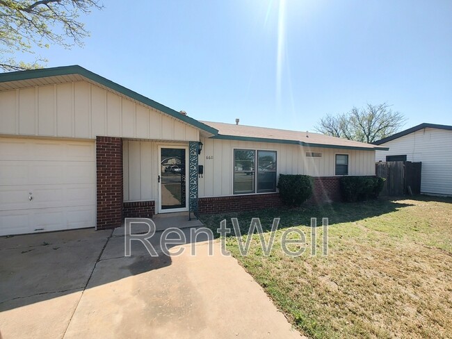 6611 Avenue S in Lubbock, TX - Building Photo - Building Photo