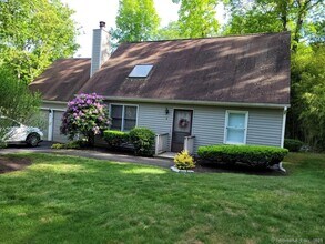 5 Copper Ridge Cir in Guilford, CT - Foto de edificio - Building Photo