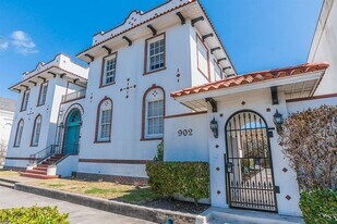 902 22nd St in Galveston, TX - Building Photo