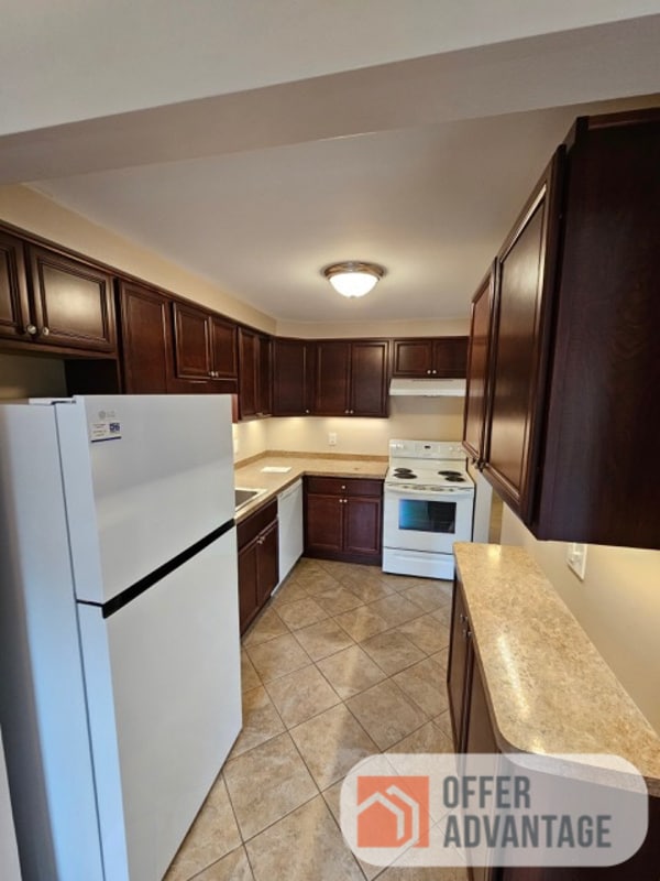 137 Creekside Dr in Buffalo, NY - Building Photo - Building Photo