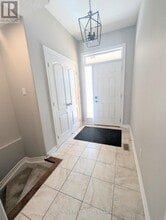 210 Talltree Crescent in Ottawa, ON - Building Photo - Building Photo