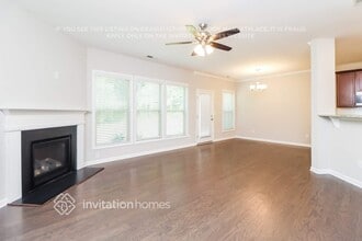 7185 Heritage Oak Ct in Cumming, GA - Foto de edificio - Building Photo