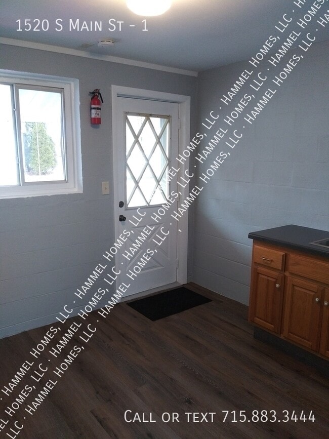 property at 1520 S Main St