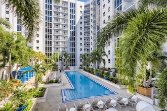 415 E Pine St in Orlando, FL - Building Photo - Building Photo