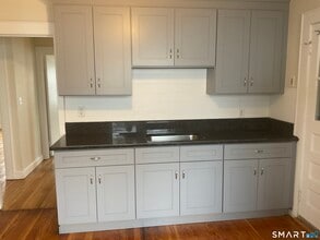 340 Knowlton St in Stratford, CT - Building Photo - Building Photo