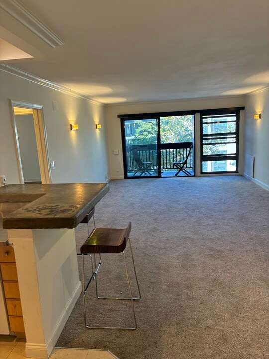 7742 Redlands St, Unit Alfred Gwilliam in Playa Del Rey, CA - Building Photo