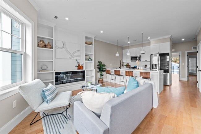 33 Boardman St, Unit #1