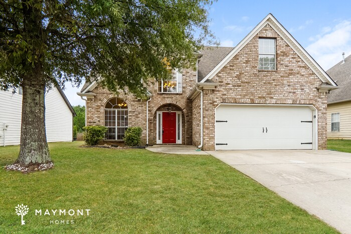 1023 Kerry Dr in Calera, AL - Building Photo