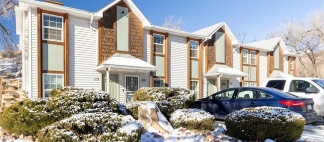 property at 565 W Dale St