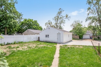 1024 Burton St SE in Grand Rapids, MI - Building Photo - Building Photo