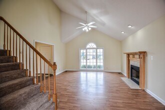 1205 Shorehaven Dr in Clarksville, TN - Building Photo - Building Photo