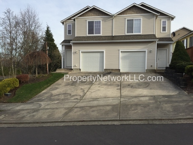 674 NE Anderson Rd in Gresham, OR - Building Photo - Building Photo