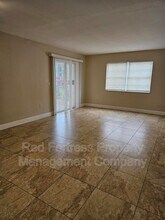 3407 Winkler Ave in Ft. Myers, FL - Building Photo - Building Photo