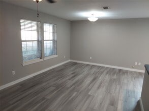 933 Valentine Ave in Waco, TX - Building Photo - Building Photo