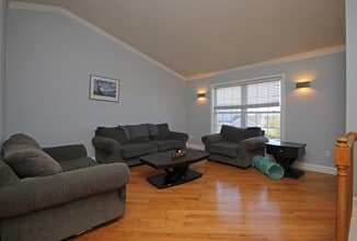 1340 Stonechris Dr in Harrisonburg, VA - Building Photo - Building Photo