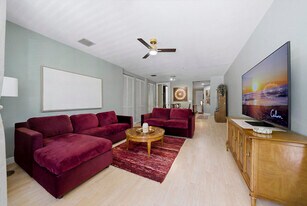 232 SW 14th Ave in Fort Lauderdale, FL - Building Photo