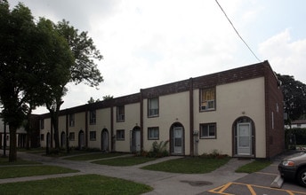 1801-1803 Martin Grove Rd in Toronto, ON - Building Photo - Building Photo