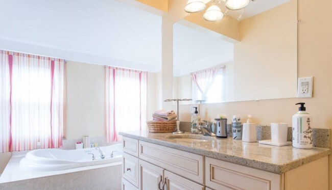 18 Holton St in Boston, MA - Building Photo - Building Photo