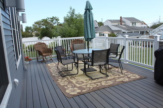 25 Riverdale Ave in Monmouth Beach, NJ - Building Photo - Building Photo